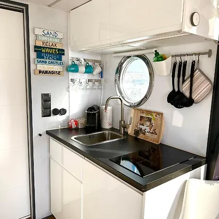 Houseboat Seabreeze 船屋 阿尔盖罗