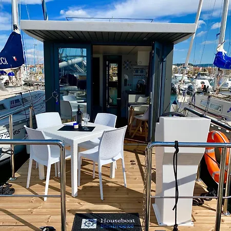Houseboat Seabreeze