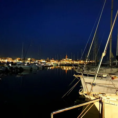 Houseboat Seabreeze 阿尔盖罗